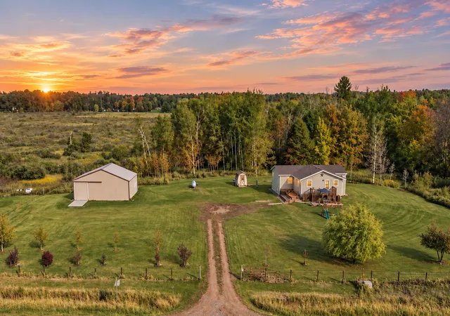 Photo 1 of Single family home for sale at 5295 Brunswick Rd, Braham, MN 55006 | MLS# 7161850 | Listing updated on 2026-10-21