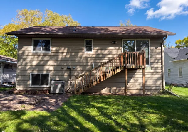 Photo 4 of Single family home for sale at 905 4th Avenue N, Sauk Rapids, MN 56379 | MLS# 7161851 | Listing updated on 2026-10-23