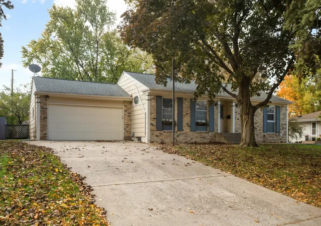 Photo 1 of Single family home for sale at 616 Rice Crk Ter Ne, Minneapolis, MN 55432 | MLS# 7161875 | Listing updated on 2026-10-28