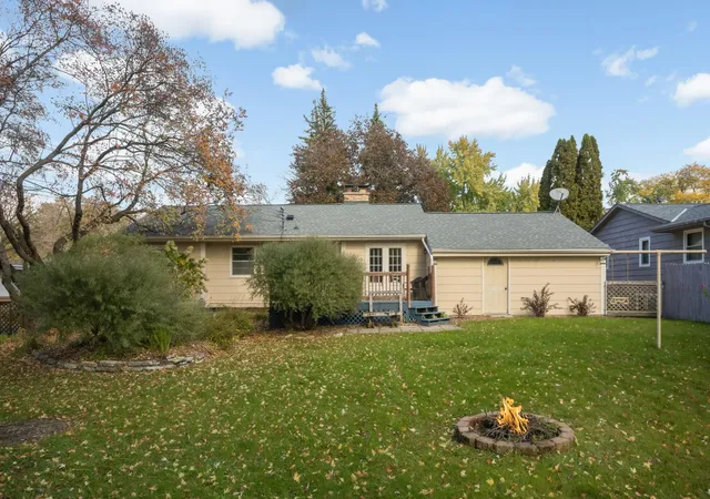 Photo 3 of Single family home for sale at 616 Rice Crk Ter NE, Minneapolis, MN 55432 | MLS# 7161875 | Listing updated on 2026-10-23