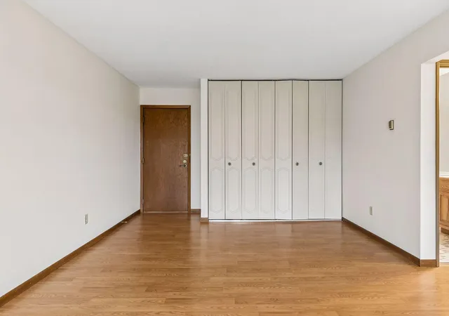 Photo 3 of Condo for sale at 2700 Oxford St N #140, Saint Paul, MN 55113 | MLS# 7161878 | Listing updated on 2026-10-21