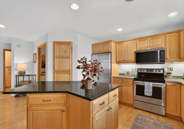 Photo 3 of Single family home for sale at 2544 Superior Ln NW, Rochester, MN 55901 | MLS# 7161879 | Listing updated on 2026-10-23