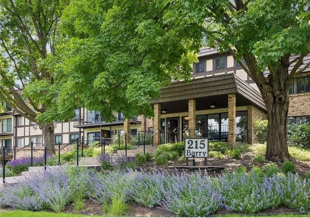 Photo 1 of Condo for sale at 215 Barry Ave S #120, Wayzata, MN 55391 | MLS# 7161881 | Listing updated on 2026-10-26