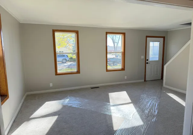Photo 4 of Single family home for sale at 9 E 3rd Street, Morris, MN 56267 | MLS# 7161885 | Listing updated on 2026-10-20