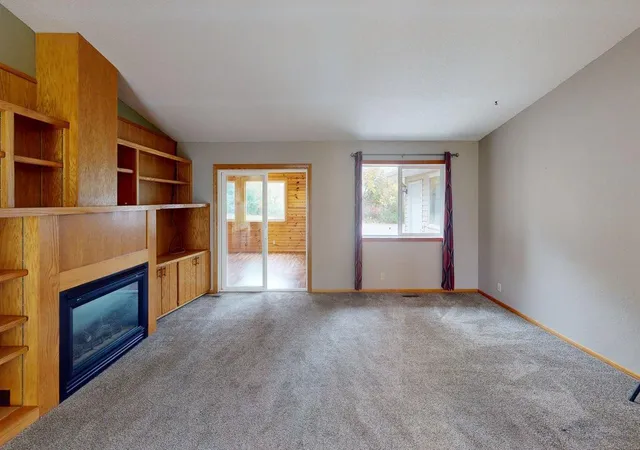 Photo 2 of Single family home for sale at 699 Osage St E, Osakis, MN 56360 | MLS# 7161888 | Listing updated on 2026-10-21