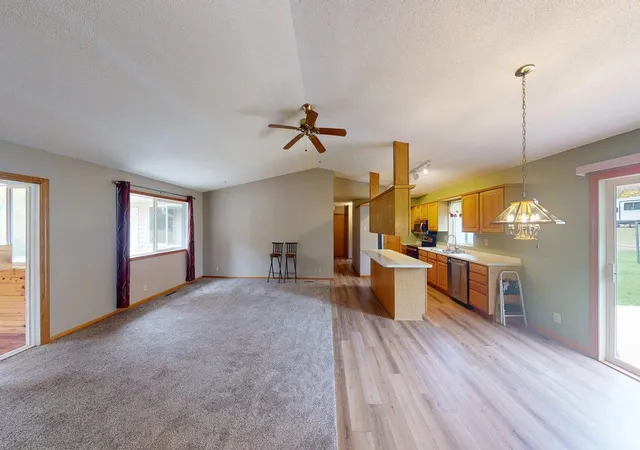 Photo 4 of Single family home for sale at 699 Osage St E, Osakis, MN 56360 | MLS# 7161888 | Listing updated on 2026-10-21