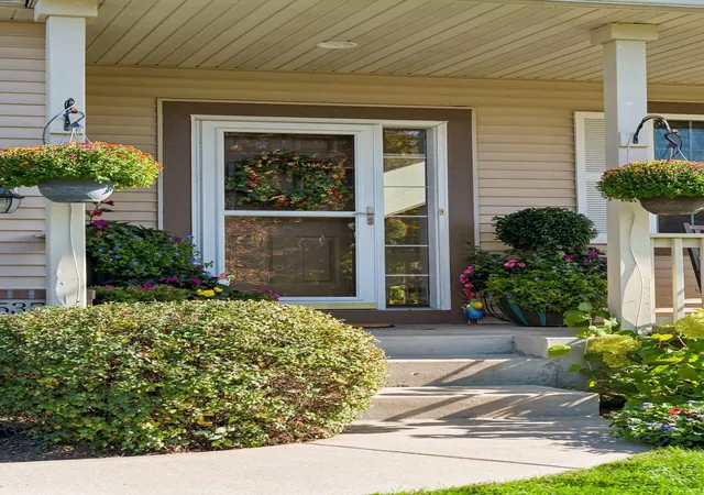 Single family home for sale at 9537 Glacier Rd, Saint Bonifacius, MN 55375 | MLS# 7161890 | Listing updated on 2026-10-21