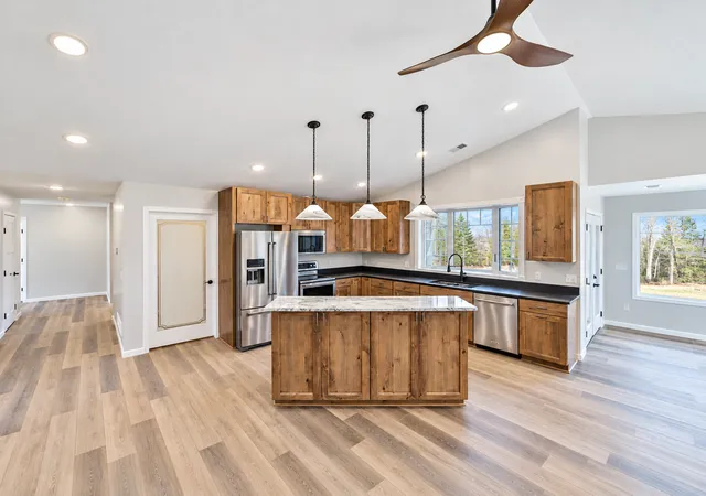 Photo 3 of Single family home for sale at 16 Deblock Ln, Crosby, MN 56441 | MLS# 7161892 | Listing updated on 2026-10-23