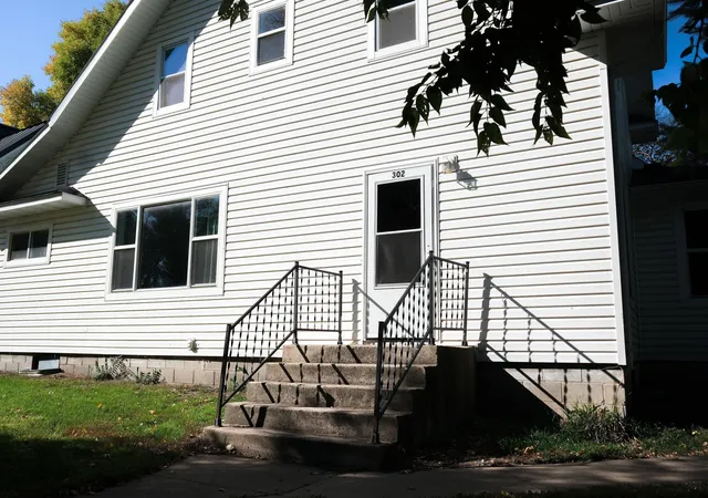 Photo 3 of Single family home for sale at 302 Ash St, Lisbon, ND 58054 | MLS# 7161933 | Listing updated on 2026-10-23