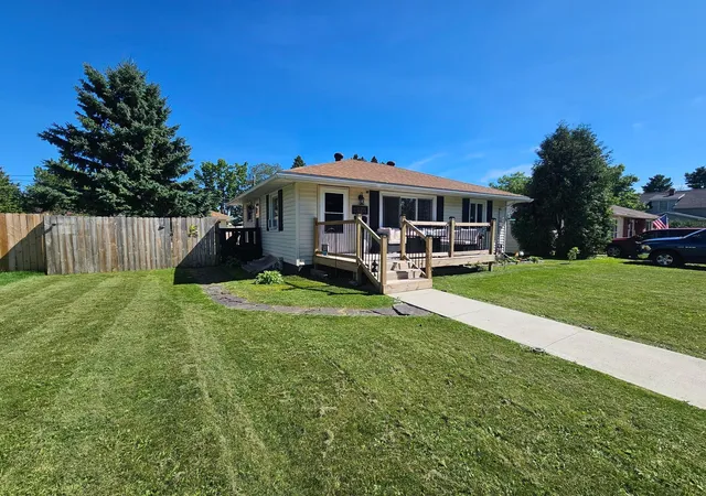 Photo 2 of Single family home for sale at 210 S 2nd Street W, Aurora, MN 55705 | MLS# 7161953 | Listing updated on 2026-10-20