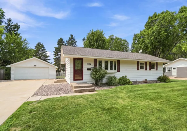 Photo 3 of Single family home for sale at 9324 10th Avenue S, Minneapolis, MN 55420 | MLS# 7161957 | Listing updated on 2026-10-22