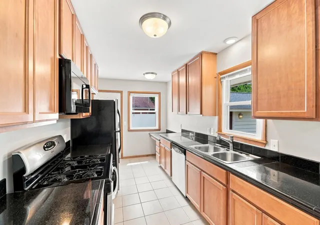 Photo 4 of Single family home for sale at 9324 10th Avenue S, Minneapolis, MN 55420 | MLS# 7161957 | Listing updated on 2026-10-22