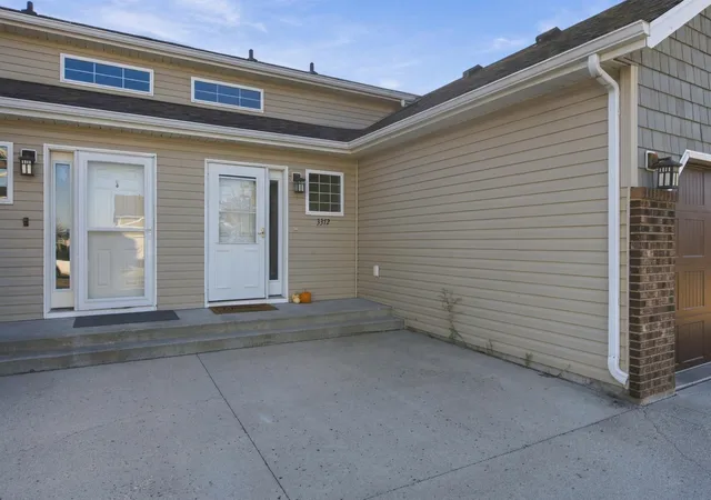 Photo 2 of Single family home for sale at 3372 27th Street S, Moorhead, MN 56560 | MLS# 7162046 | Listing updated on 2026-10-23