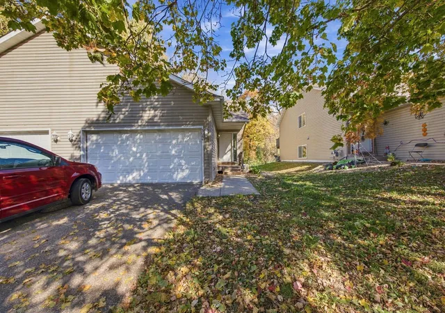 Photo 1 of Townhouse for sale at 3684 Robin Ln, Saint Paul, MN 55122 | MLS# 7162072 | Listing updated on 2026-10-29