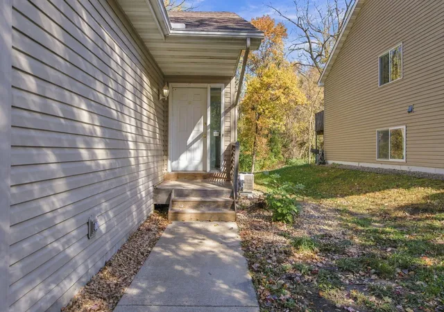 Photo 3 of Townhouse for sale at 3684 Robin Ln, Saint Paul, MN 55122 | MLS# 7162072 | Listing updated on 2026-10-29
