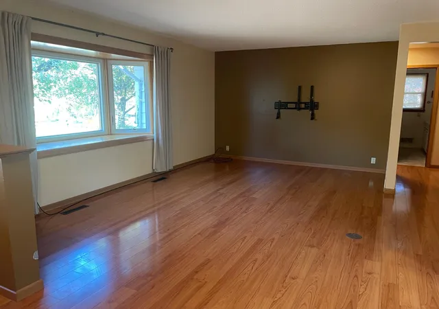 Photo 1 of Single family home for sale at 1207 Birch Hl Dr, Albert Lea, MN 56007 | MLS# 7162074 | Listing updated on 2026-10-21