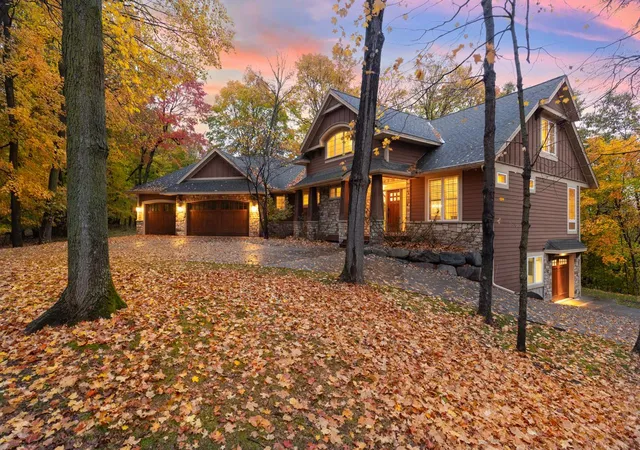 Photo 1 of Single family home for sale at 18600 Ridgewood Rd, Wayzata, MN 55391 | MLS# 7162095 | Listing updated on 2026-10-23