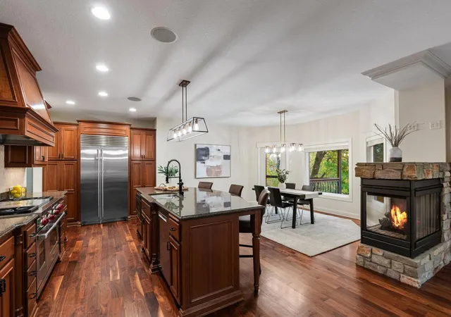 Photo 3 of Single family home for sale at 18600 Ridgewood Rd, Wayzata, MN 55391 | MLS# 7162095 | Listing updated on 2026-10-23
