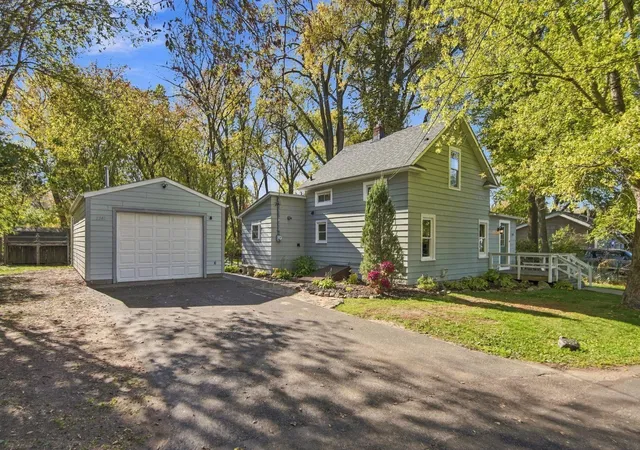Single family home for sale at 5340 Eagle St, Saint Paul, MN 55110 | MLS# 7162103