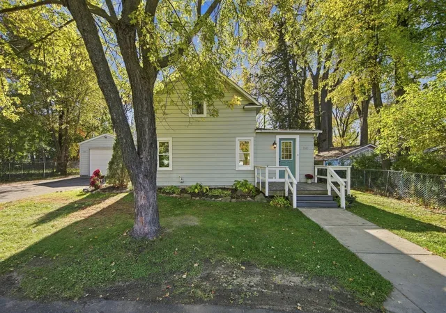 Photo 2 of Single family home for sale at 5340 Eagle St, Saint Paul, MN 55110 | MLS# 7162103 | Listing updated on 2026-10-23