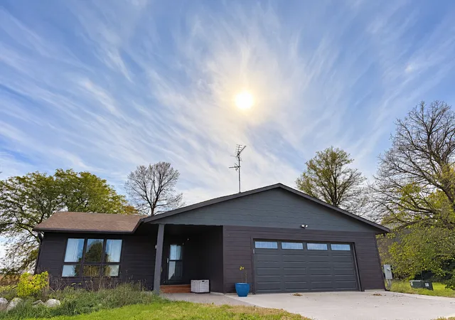 Photo 3 of Single family home for sale at 4205 Sw 28th Street, Owatonna, MN 55060 | MLS# 7162107 | Listing updated on 2026-10-20