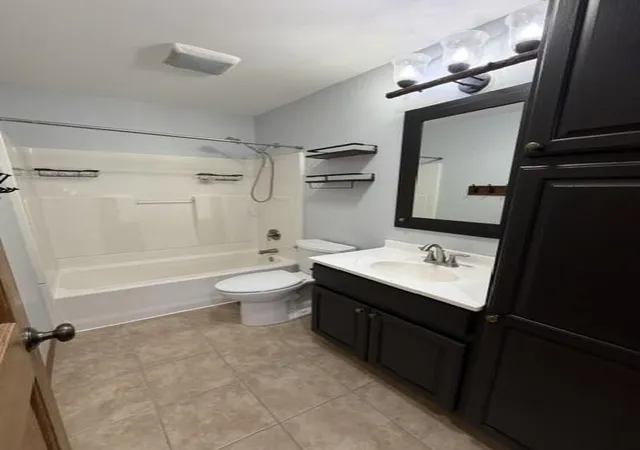 Photo 4 of Single family home for sale at 921 S Meadow Rd, Litchfield, MN 55355 | MLS# 7162119 | Listing updated on 2026-10-20