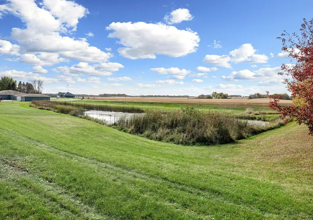 Photo 4 of Single family home for sale at 197 Prairie Ln, Janesville, MN 56048 | MLS# 7162123 | Listing updated on 2026-10-23