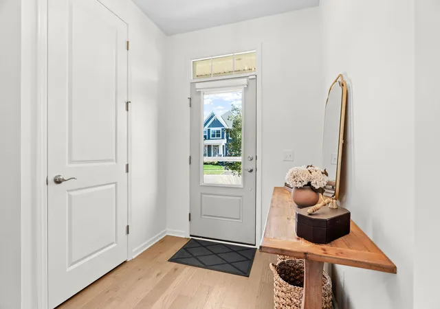 Photo 2 of Single family home for sale at 16547 Draft Horse Blvd, Lakeville, MN 55044 | MLS# 7162137 | Listing updated on 2026-10-22