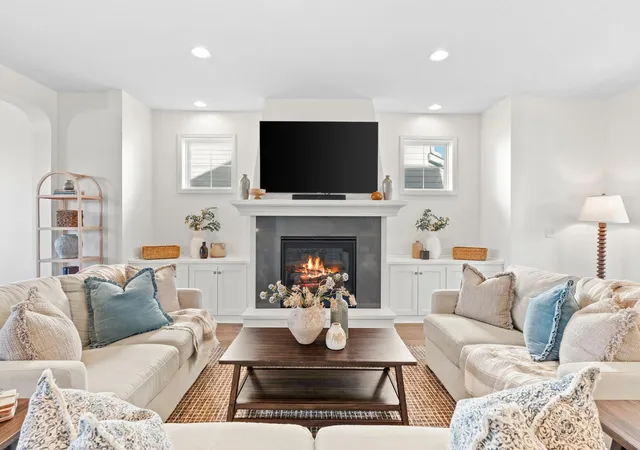 Photo 3 of Single family home for sale at 16547 Draft Horse Blvd, Lakeville, MN 55044 | MLS# 7162137 | Listing updated on 2026-10-22