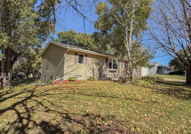 Photo 36 of Single family home for sale at 1001 19th Avenue SE, Willmar, MN 56201 | MLS# 7162156 | Listing updated on 2026-10-22