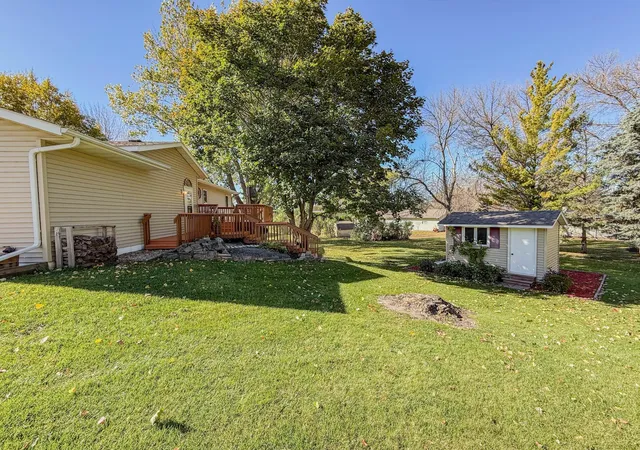 Photo 3 of Single family home for sale at 1001 19th Avenue SE, Willmar, MN 56201 | MLS# 7162156 | Listing updated on 2026-10-22