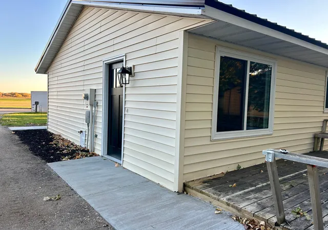 Photo 4 of Single family home for sale at 611 Evergreen St, Thief River Falls, MN 56701 | MLS# 7162160 | Listing updated on 2026-10-27
