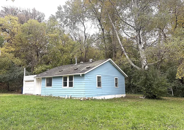 Photo 3 of Single family home for sale at 415 W Adolphus Ave, Fergus Falls, MN 56537 | MLS# 7162169 | Listing updated on 2026-10-20
