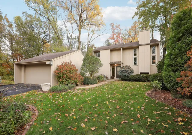 Photo 1 of Single family home for sale at 1880 Black Oaks Ln N, Minneapolis, MN 55447 | MLS# 7162181 | Listing updated on 2026-10-20