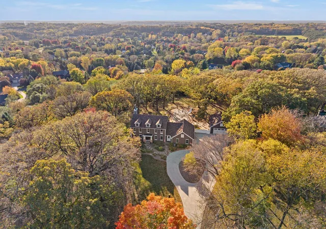 Photo 3 of Single family home for sale at 2300 Overlook Ct N, Stillwater, MN 55082 | MLS# 7162215 | Listing updated on 2026-10-23