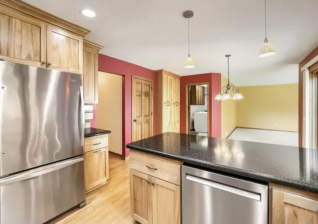 Photo 3 of Single family home for sale at 1568 Ashbury Pl, Saint Paul, MN 55122 | MLS# 7162226 | Listing updated on 2026-10-22