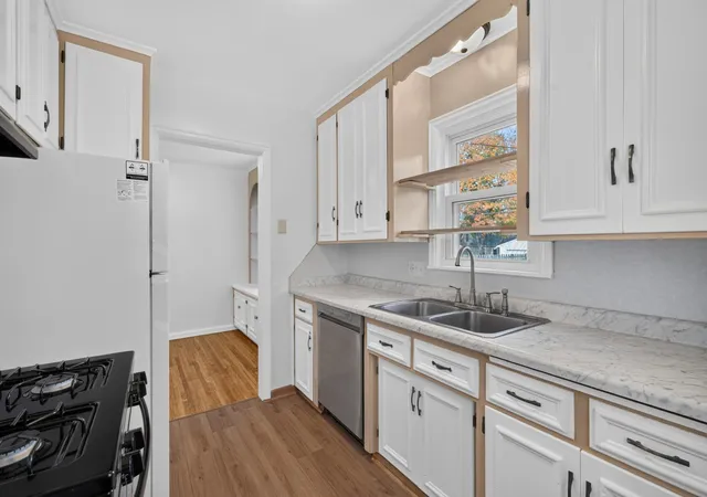 Photo 3 of Single family home for sale at 1701 4th Street E, Saint Paul, MN 55106 | MLS# 7162227 | Listing updated on 2026-10-20