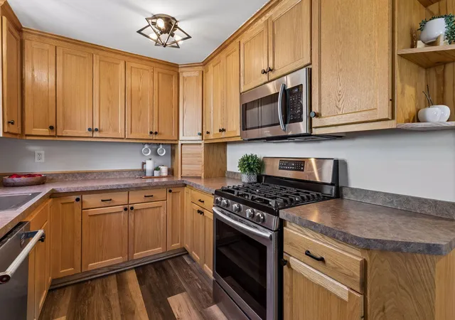 Photo 3 of Single family home for sale at 6342 Eagle Lake Dr, Maple Grove, MN 55369 | MLS# 7162250 | Listing updated on 2026-10-21