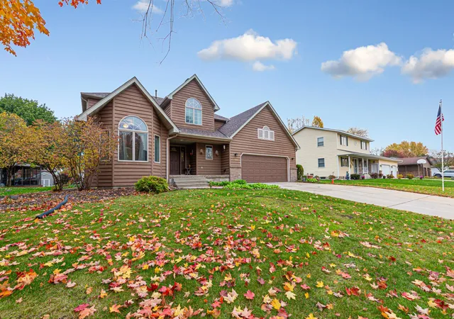 Photo 1 of Single family home for sale at 1520 Trailwood Ln SW, Faribault, MN 55021 | MLS# 7162251 | Listing updated on 2026-10-29