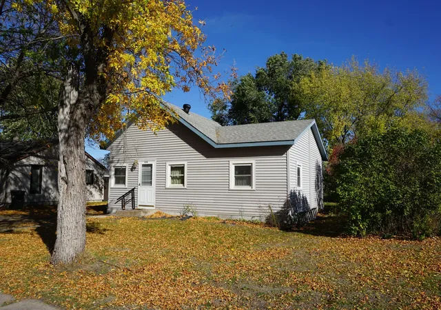 Photo 1 of Single family home for sale at 608 4th Street Se, Barnesville, MN 56514 | MLS# 7162253 | Listing updated on 2026-10-21