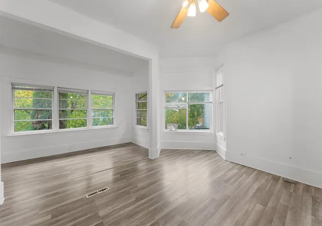 Photo 2 of House for sale at 822 Edmund Ave, Saint Paul, MN 55104 | MLS# 7162260 | Listing updated on 2026-10-31