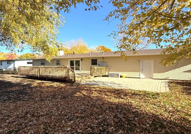 Photo 2 of Single family home for sale at 505 Maple Ln, Moorhead, MN 56560 | MLS# 7162269 | Listing updated on 2026-10-21