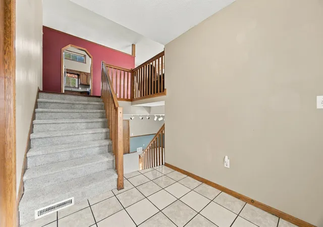Photo 4 of Single family home for sale at 816 9th Avenue NE, Dilworth, MN 56529 | MLS# 7162277 | Listing updated on 2026-10-28