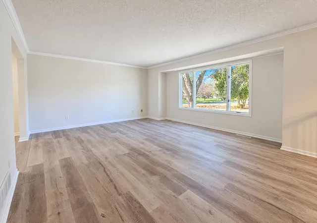 Photo 2 of Single family home for sale at 1122 Prairie Ct S, Shakopee, MN 55379 | MLS# 7162279 | Listing updated on 2026-10-20