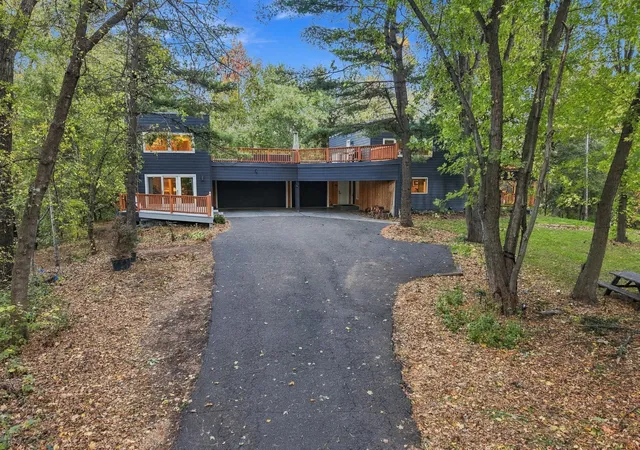 Photo 2 of Single family home for sale at 4 W Pleasant Lake Rd, Saint Paul, MN 55127 | MLS# 7162289 | Listing updated on 2026-10-19