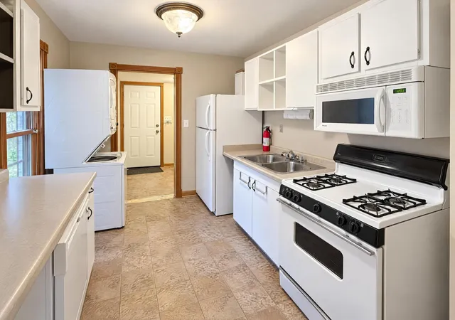 Photo 4 of Single family home for sale at 5533 32nd Avenue S, Minneapolis, MN 55417 | MLS# 7162290 | Listing updated on 2026-10-20