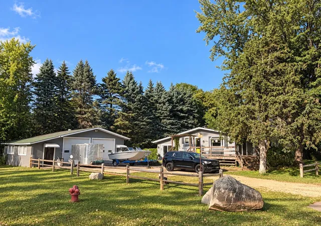 Photo 1 of Single family home for sale at 1236 2nd Street, Saint Paul Park, MN 55071 | MLS# 7162302 | Listing updated on 2026-10-20