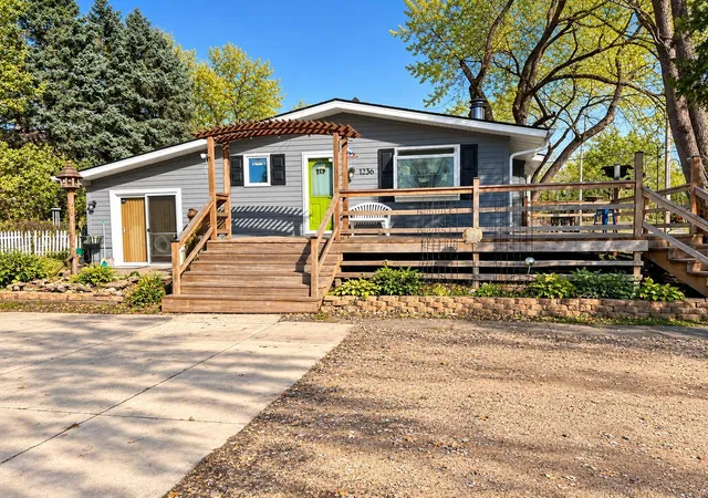 Photo 4 of Single family home for sale at 1236 2nd Street, Saint Paul Park, MN 55071 | MLS# 7162302 | Listing updated on 2026-10-20