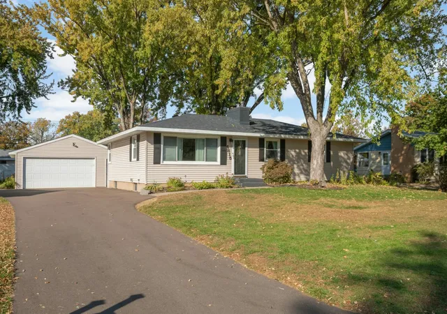 Photo 1 of Single family home for sale at 4815 Sharon Ln, Saint Paul, MN 55110 | MLS# 7162317 | Listing updated on 2026-10-23