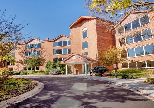 Photo 3 of Condo for sale at 1021 Sibley Memorial Hwy #204, Mendota Heights, MN 55118 | MLS# 7162321 | Listing updated on 2026-10-21